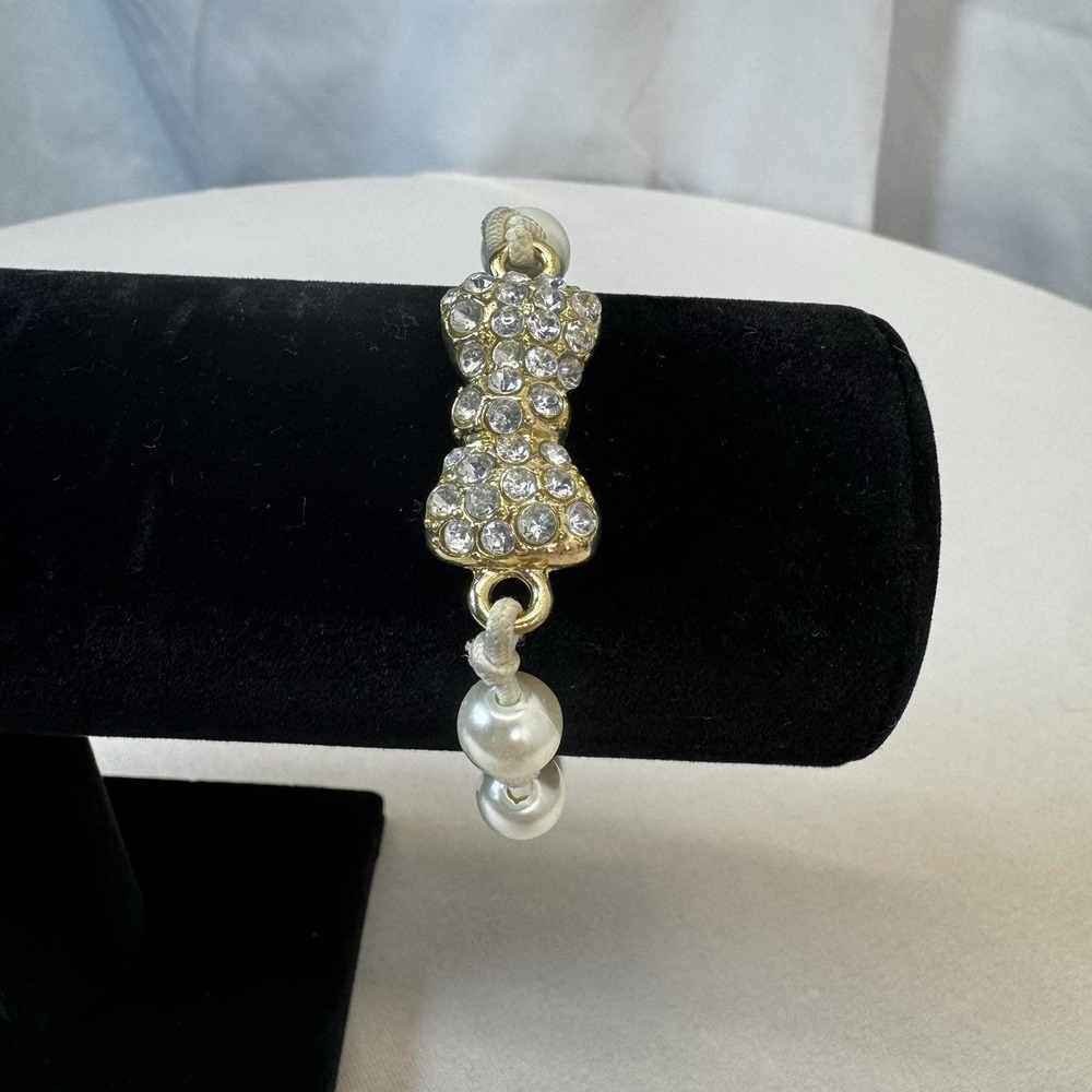 Gold Tone Rhinestone Bow Faux Pearl Stretch Bracelet Petite Small Cream White